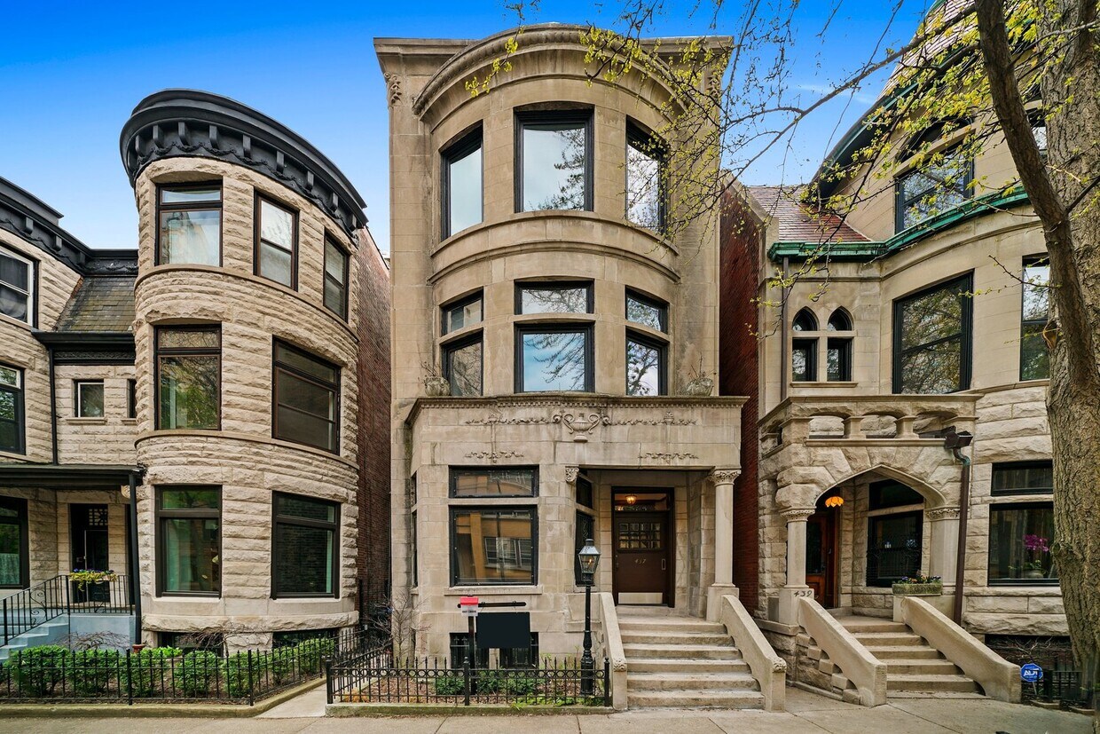 Foto principal - 437 W Roslyn Pl