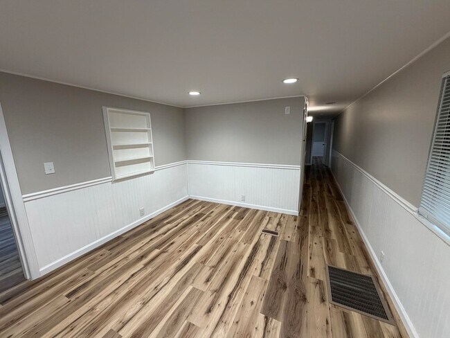 Foto del edificio - 2682 Stricklands Ln
