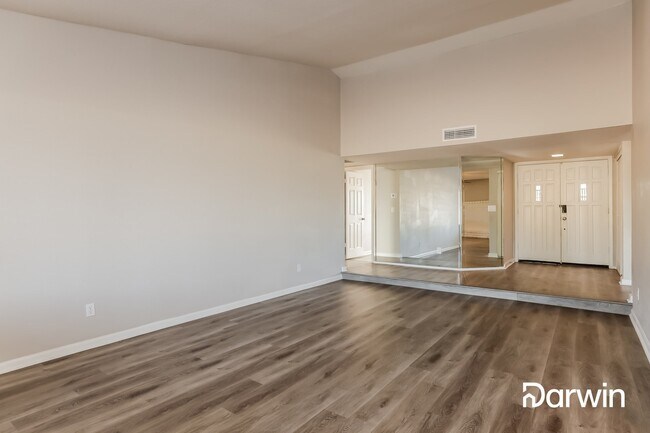 Building Photo - 6614 N 81st Ave