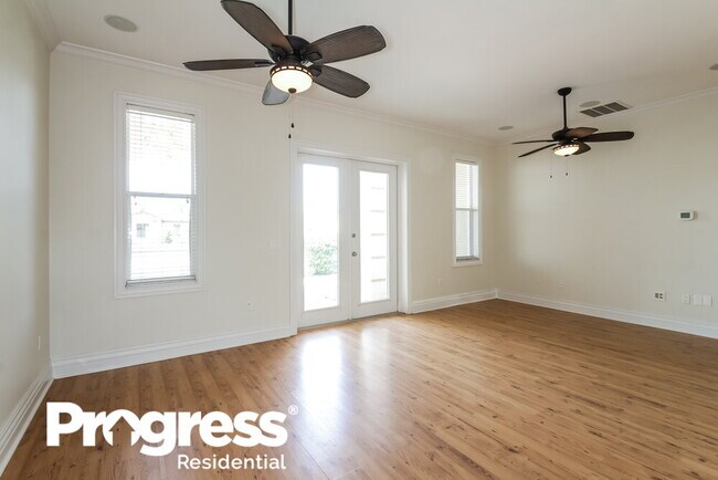 Building Photo - 2303 14th St W
