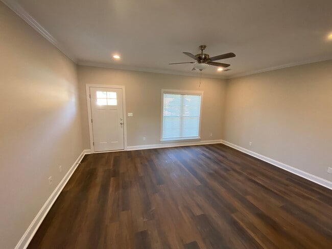 Building Photo - 3430 Bellingham Ln