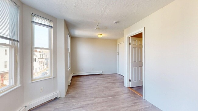 Building Photo - 161 Bennington St