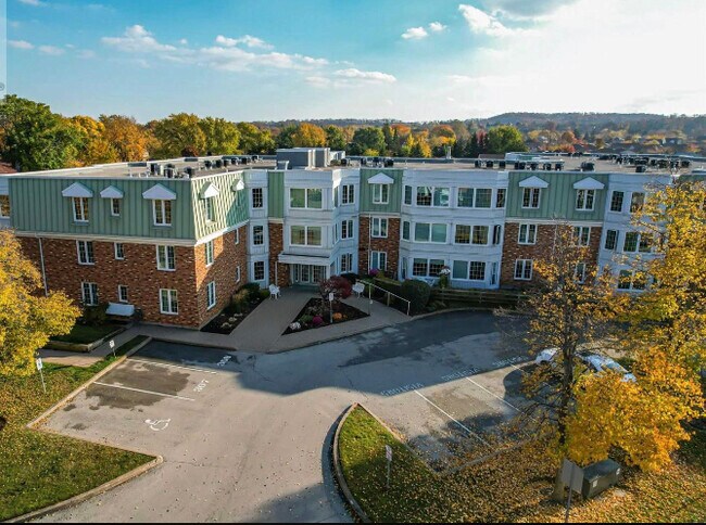 Building Photo - 3420 Frederick Av