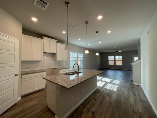 Building Photo - 1222 Lennea Garden None