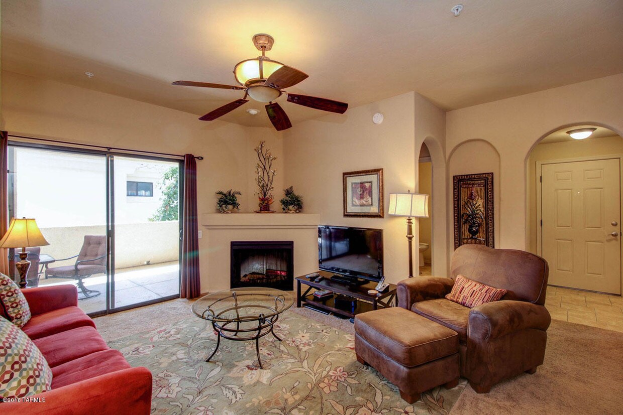 Primary Photo - 2550 E River Rd