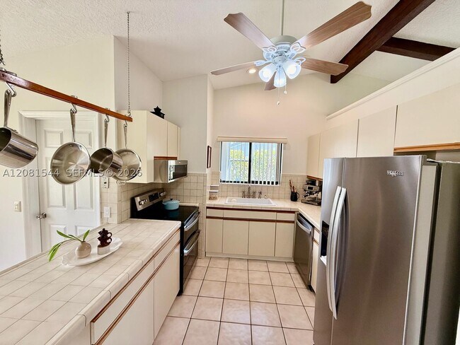 Building Photo - 9334 SW 171st Terrace
