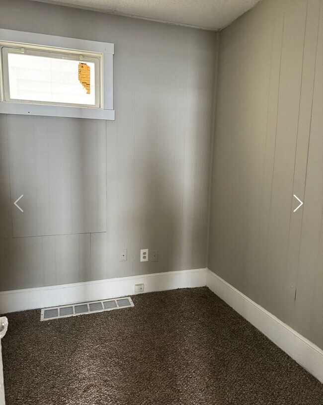 Building Photo - Spacious single home
