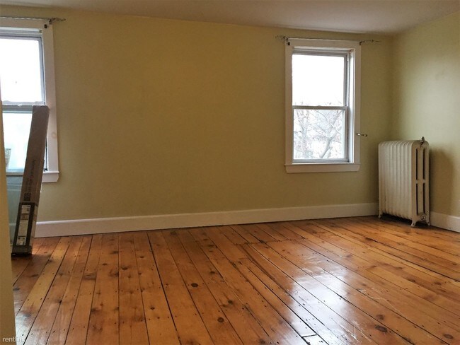 Foto del edificio - 2 br, 1 bath  - 51 Lopez St # 3PH
