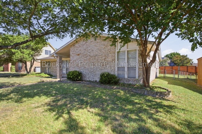 Foto del edificio - 2007 Berkner Dr