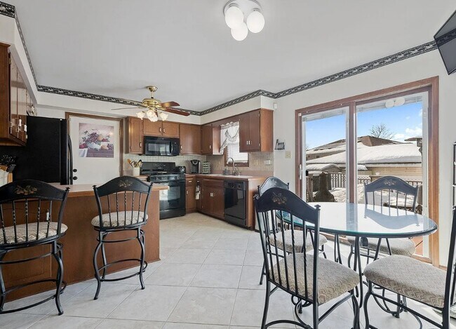 Foto del edificio - 2311 Messines Ridge Ct