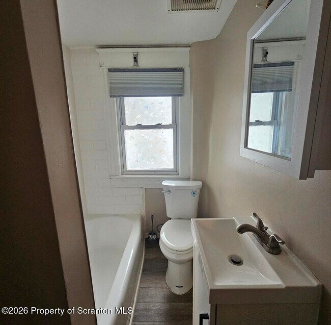 Foto del edificio - 609 S Valley Ave