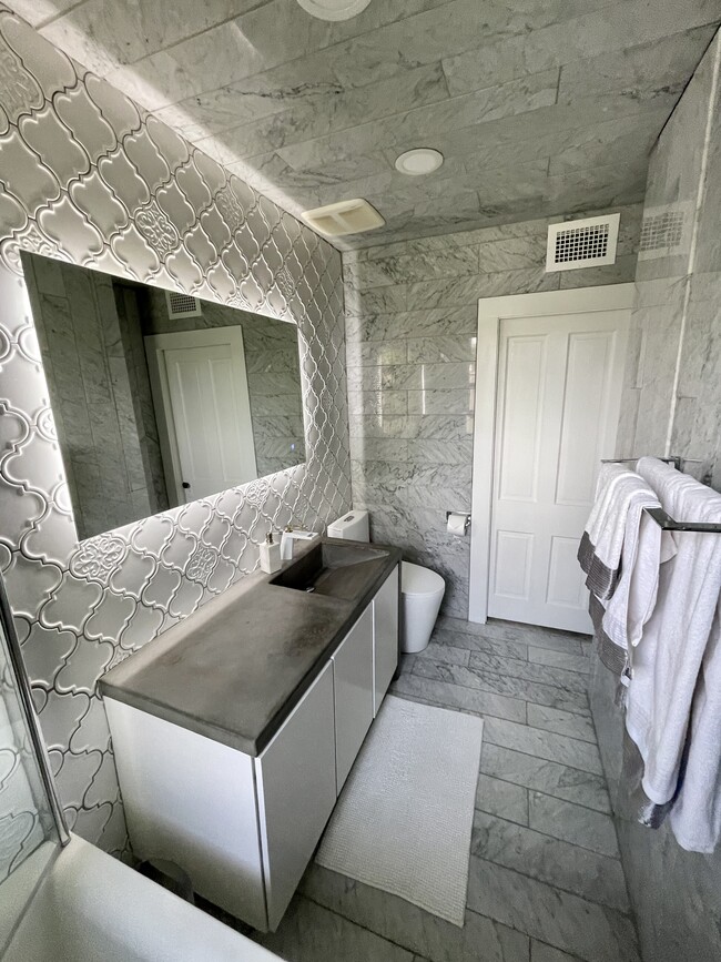 Foto del edificio - 196 E Columbus St