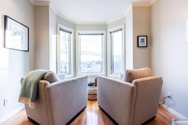 Building Photo - 8 Battery Rd