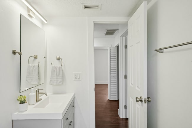 Bathroom - Gandy Parkside Apartments