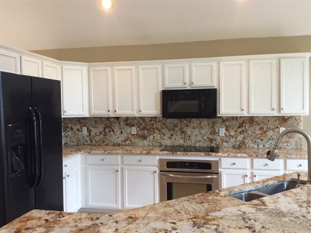 Building Photo - 636 Darkwood Ave