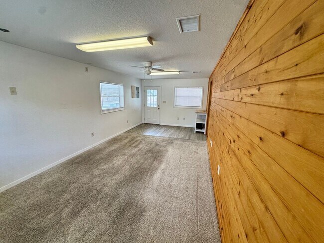 Foto del edificio - 306 N Iona Ave