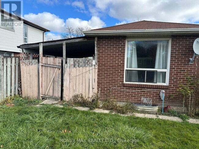 Building Photo - 22 Shalom Crescent