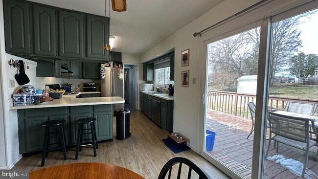 Foto del edificio - 228 Embleton Rd