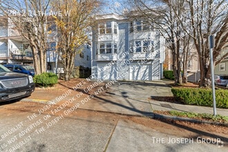 Building Photo - 2842 14th Ave W