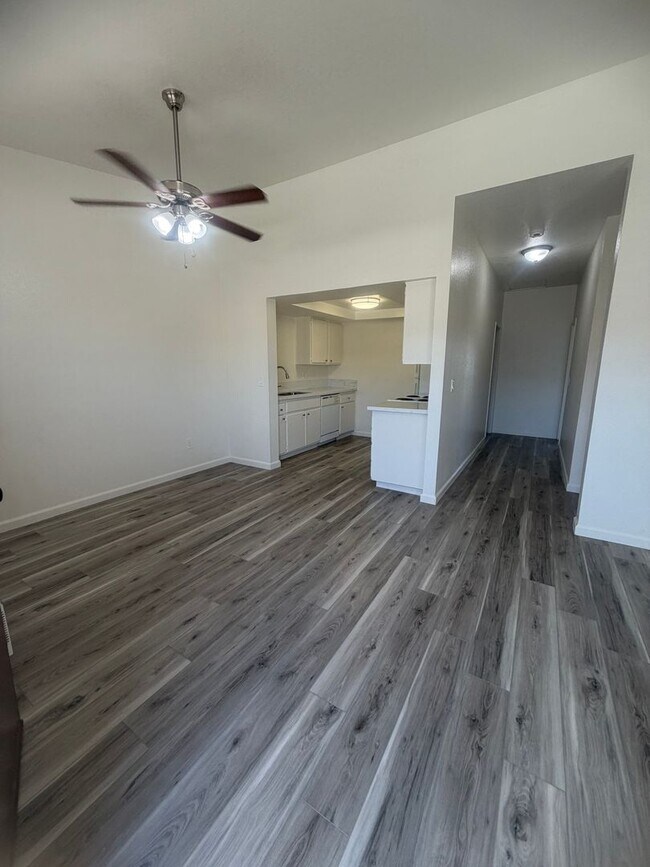 Foto del edificio - Palms Apartments San Marcos 2 bed 2 bath