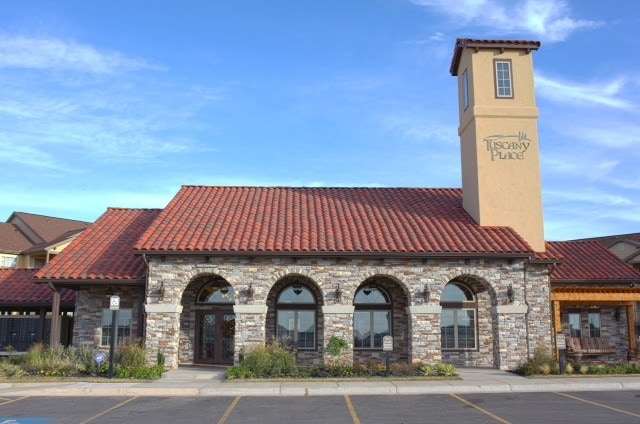Building Photo - Tuscany Place