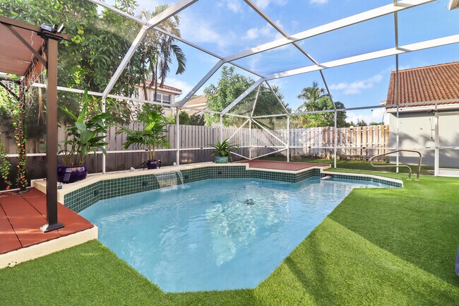 Building Photo - 7657 Thornlee Dr