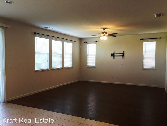 Building Photo - 2668 Woodfield Way