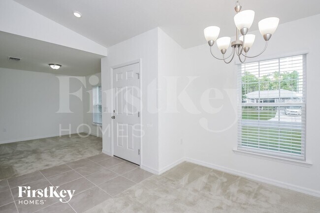 Foto del edificio - 4611 Belladonna Ave