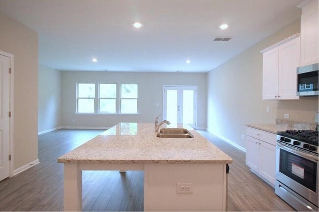 Building Photo - 6148 Lanier Harbor Lndg