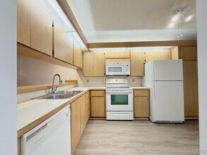 Building Photo - 2581 Village Blvd