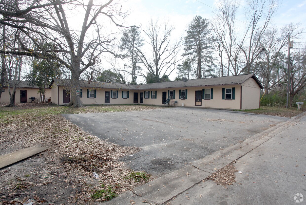 Primary Photo - 203 Morton St
