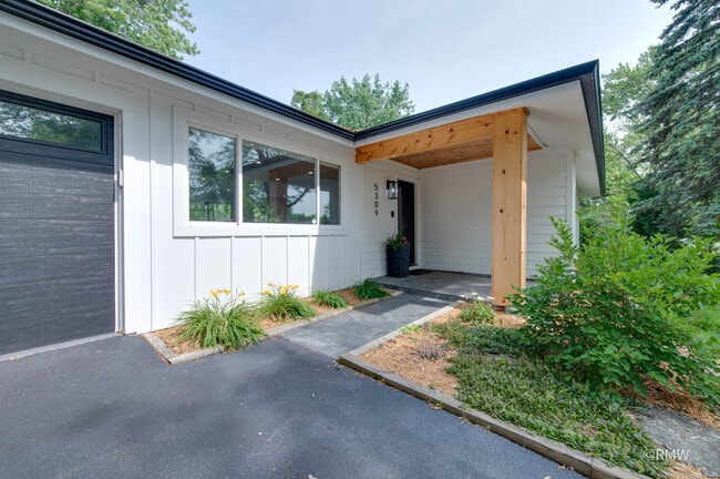 Building Photo - 5309 Niven Ln