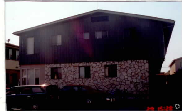 Building Photo - 7119 Mountain View Ave