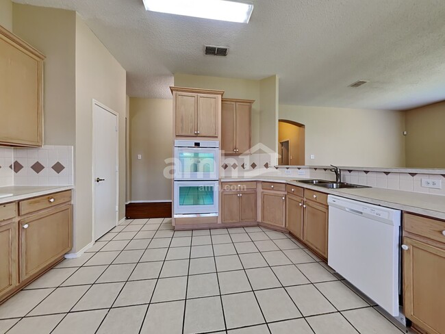 Building Photo - 1307 Rabbit Rdg