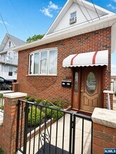 Building Photo - 284 Livingston Ave