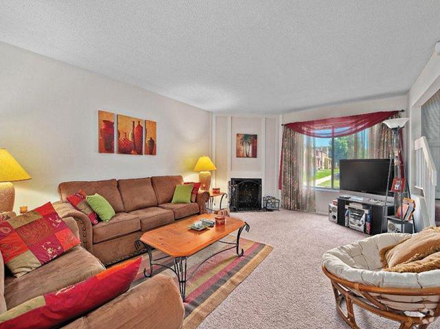 Sala de estar - Pebble Point Apartments