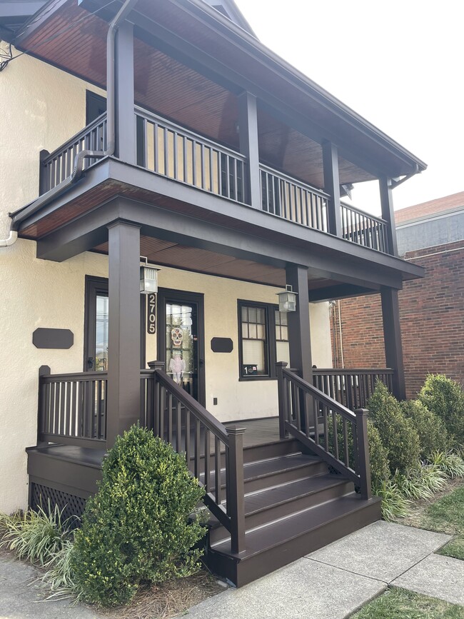 Building Photo - 2705 Robertson Ave