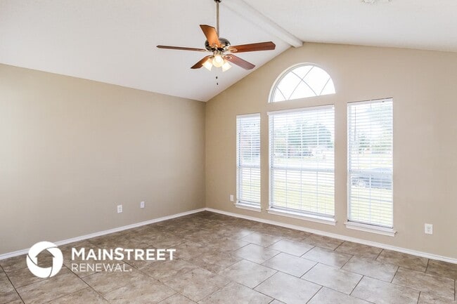 Building Photo - 1801 Spanish Trail