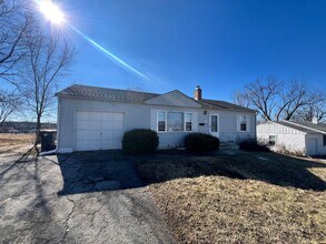 Building Photo - 10505 E 40th St