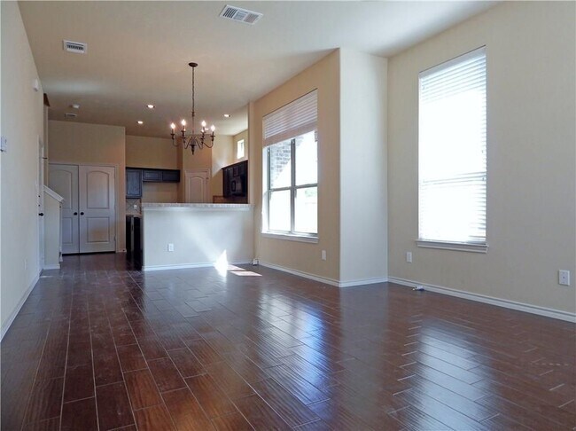 Foto del edificio - 112 Creekside Villa Dr