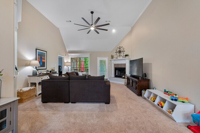Building Photo - Wonderful Sherwood Home