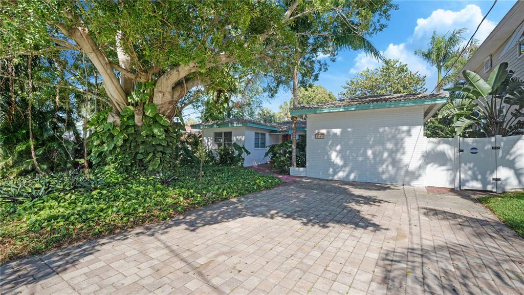 Primary Photo - 5363 Bayou Grande Blvd NE