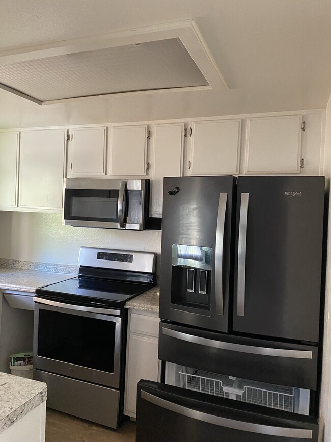 Upgraded appliances with working dishwasher - 2104 Oceanside Blvd