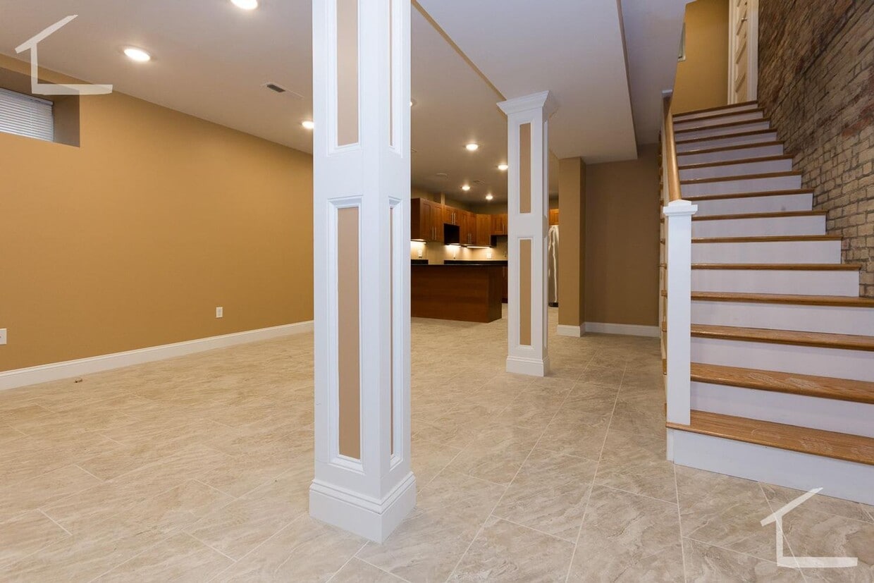 Primary Photo - 5 Bedroom