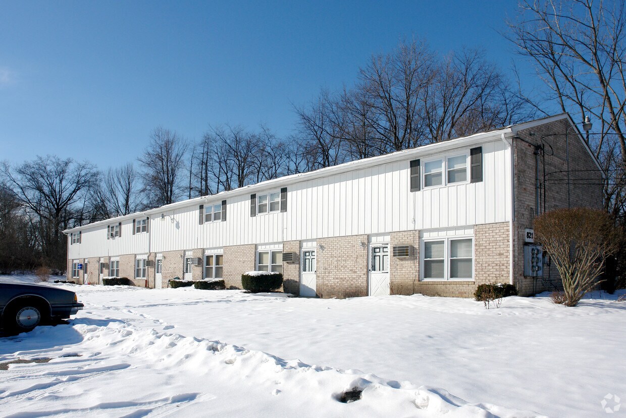 Foto del edificio - 821 Churchill Hubbard Rd