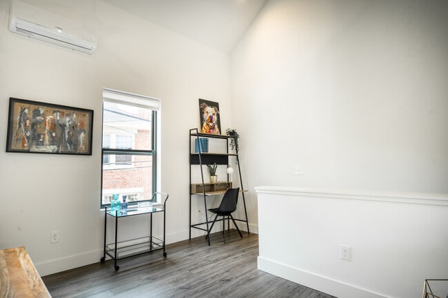Work Space - 972 Capital St