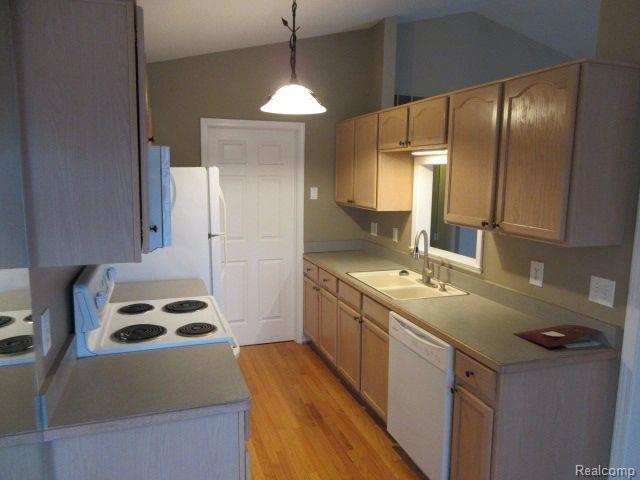 Building Photo - 4035 Stonebridge