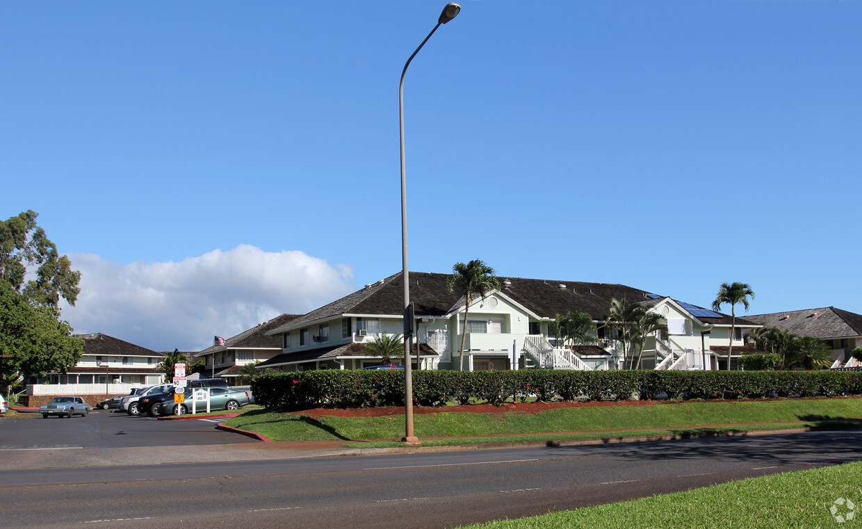 Primary Photo - Hibiscus Hill Apartments