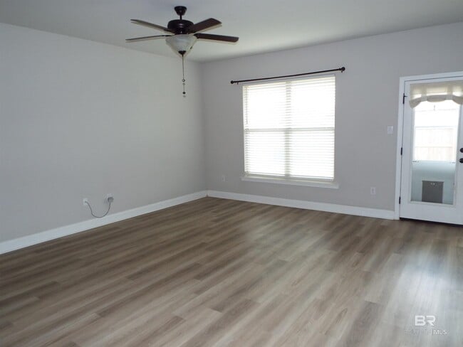 Building Photo - 14720 Chenin Blanc Dr