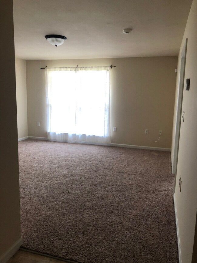 Living Room - 1823 Piedmont Cir